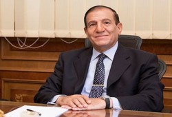 المحامي ناصر أمين: سامي عنان محبوس بالسجن الحربي