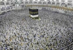 السيطرة على حريق قرب المسجد الحرام في مكة المكرمة
