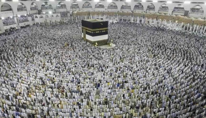 السيطرة على حريق قرب المسجد الحرام في مكة المكرمة