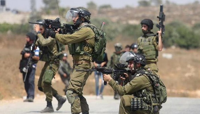 إصابة فلسطيني بجراح "خطيرة" بمواجهات مع الجيش الإسرائيلي بالضفة