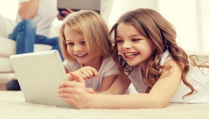 مختصون يطالبون "فيسبوك" بسحب تطبيق "مسنجر الأطفال"