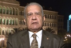 متحدث باسم حملة عنان يهاجم السيسي: أخذنا نحو نهاية بائسة.. ونشطاء "مرسي شجاع"