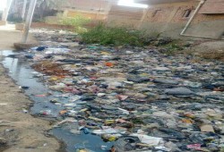 القمامة ومياه الصرف تحاصر مساكن عبد القادر والعرائس في الإسكندرية