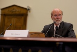 واشنطن بوست: مرشح ترامب لمنظمة الهجرة معاد للمسلمين