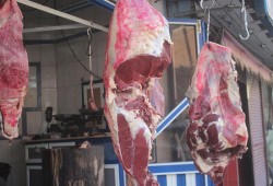نقيب الجزارين: ارتفاع سعر اللحوم البلدية إلى 130 جنيها بالأسواق