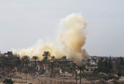 نشطاء: السيسي يقصف سيناء لحفظ أمن إسرائيل