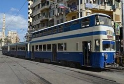 إضراب قائدي ترام الإسكندرية لاعتداء سائقي السيارات عليهم