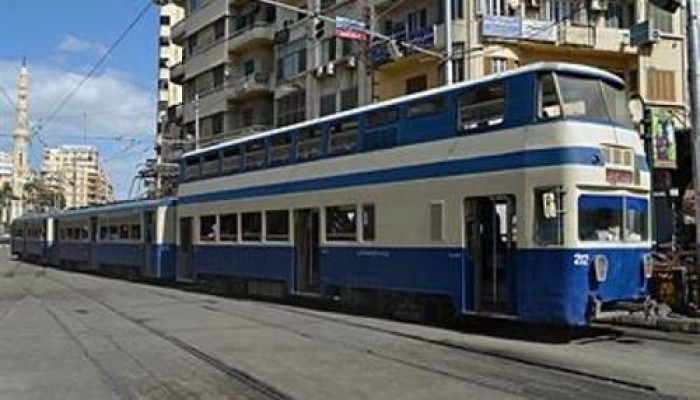 إضراب قائدي ترام الإسكندرية لاعتداء سائقي السيارات عليهم