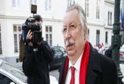 دعوة وزير لتعلّم اللغة العربية تشعل الجدل في بلجيكا.. ومنتقدوه: إنها وصمة عار!