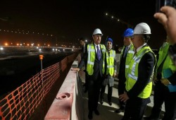 جاويش أوغلو يزور مشروع مبنى بمطار الكويت تنفذه شركة تركية