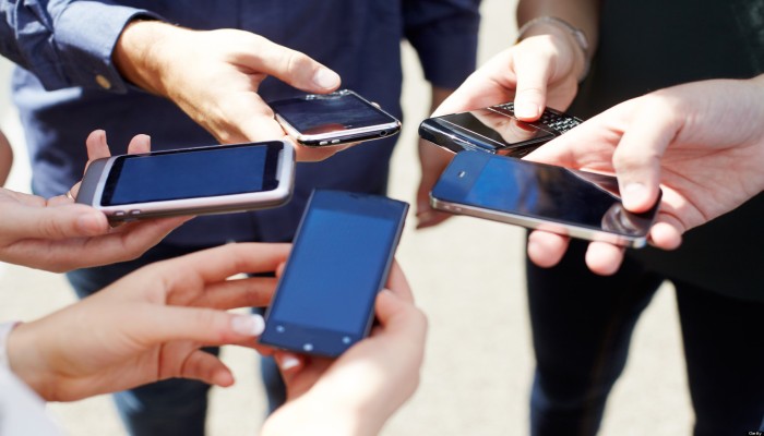 الإدمان على الأجهزة الإلكترونية الذكية يؤثر على الإنتاجية