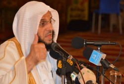 تغريم عائض القرني مبلغا ماليا كبيرا لإدانته بـ"سرقة أدبية"