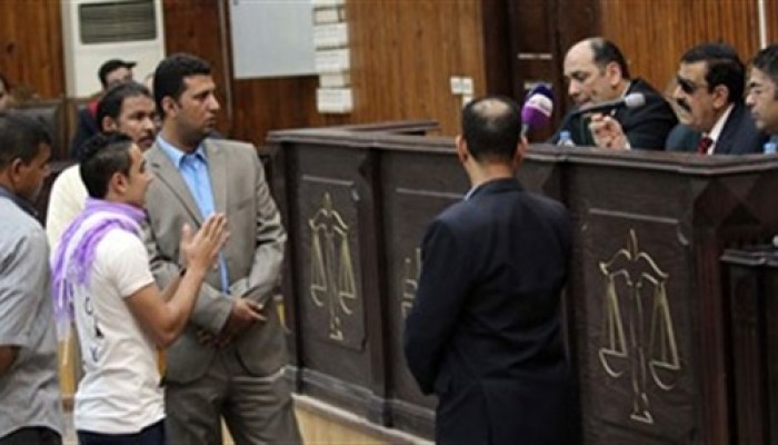 جنايات الانقلاب تقضي بـ206 سنة على 22 معتقل بينهم طفلين في هزلية حرق كنيسة كفر حكيم