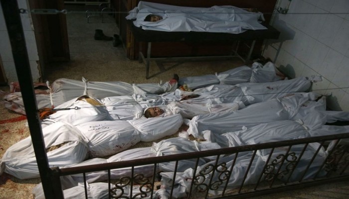 تحذيرات من "حلب ثانية" في الغوطة مع استمرار قصف النظام