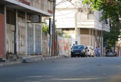 إضراب تجاري في غزة احتجاجا على تفاقم الأوضاع الإنسانية