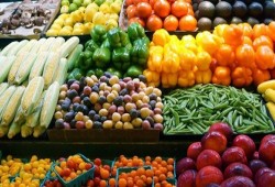 استقرار أسعار الخضراوات والفاكهة بسوق العبور
