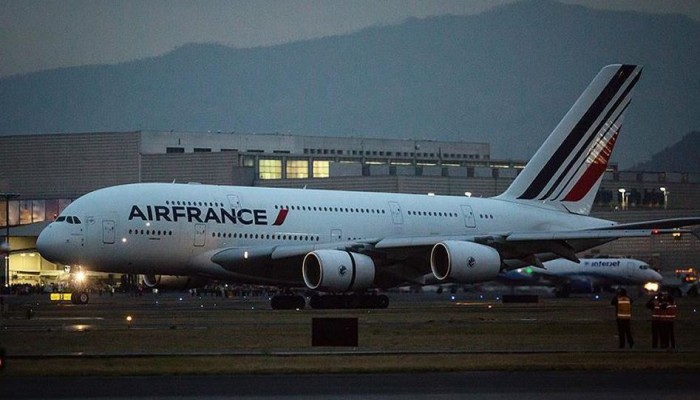 الخطوط الفرنسية تلغي نصف رحلاتها بسبب إضراب الموظفين