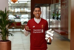 فيرمينو يحصد جائزة لاعب الشهر في ليفربول