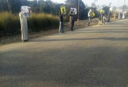 سلسلة بشرية لثوار الحسينية بأسبوع "لا لصفقة العار"