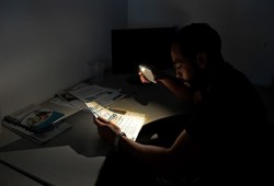 اليابان.. ابتكار مصدر صغير للضوء يستطيع الطيران