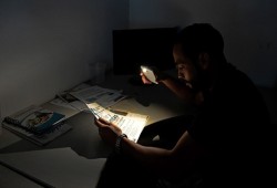اليابان.. ابتكار مصدر صغير للضوء يستطيع الطيران
