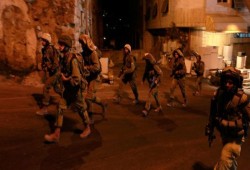 قوات الاحتلال الصهيونى تشن حملة اعتقالات فى صفوف الفلسطينيين بالضفه