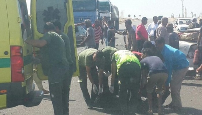 إصابة 5 أشخاص إثر سقوط سيارة ملاكى ودراجة بخارية من أعلى محور صفط اللبن