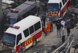 انهيار أرضي في أندونيسيا يودي بحياة 11 شخصاً