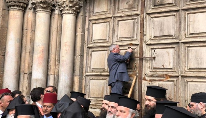 حماس تهاجم قرار الكيان الصهيوني بفرض ضرائب على كنائس القدس