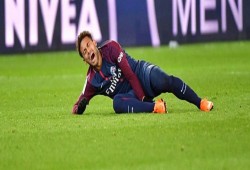 تقرير.. إصابة نيمار تهز أروقة "حديقة الأمراء" قبل موقعة ريال مدريد