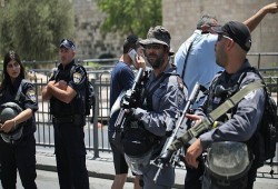 الاحتلال تفرض حصارا لمدة 4 أيام على الأراضي الفلسطينية