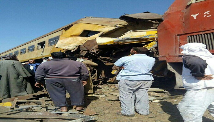 15 وفاة وإصابة أكثر من 20 آخرين في تصادم بين القطارين في البحيرة
