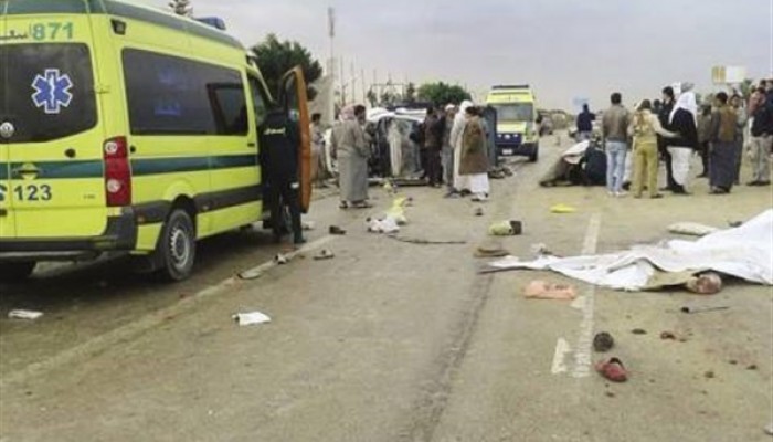 مصرع شخصين وإصابة 5 بحوادث طرق مختلفة سير