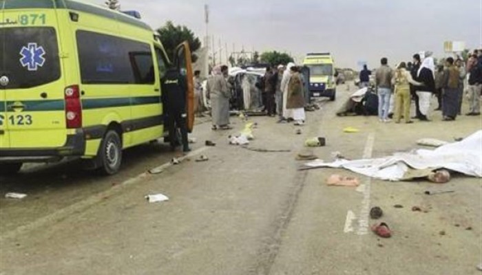 مصرع شخصين وإصابة 5 بحوادث طرق مختلفة سير