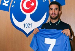 وكيله: أتمنى بقاء تريزيجيه في قاسم باشا