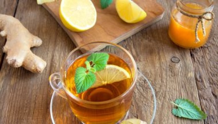 صحتك فى وصفة.. الليمون والزنجبيل حل سحرى لعلاج البلغم