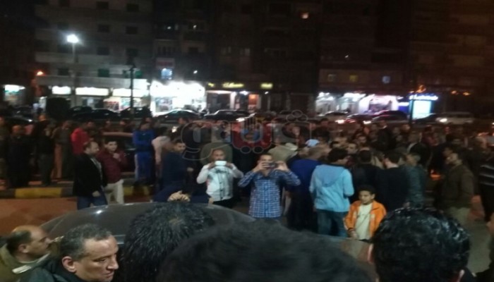تظاهرة أمام حي العجمي بسبب حملات الإزالة