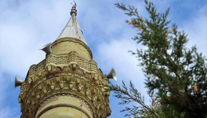 رفع الأذان عبر مكبرات صوت يفجر جدلًا في مدينة سويدية