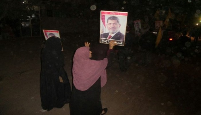 مسيرة ليلية بـ”قرية الرئيس” رفضًا للانقلاب وجرائمه