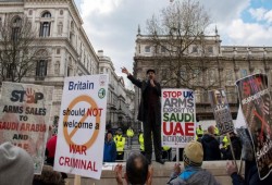 احتجاجات في لندن تحاصر الضيف السعودي