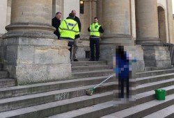 أكسفورد تعتذر لعاملة نظافة لهذا السبب.. تعرف عليه