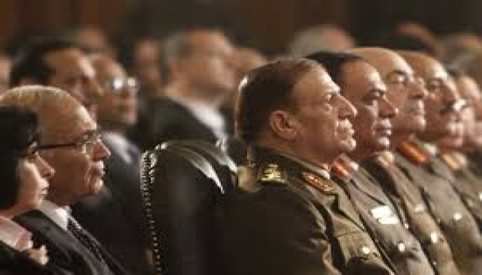 مصادر تؤكد اعتقال 24 ضابطًا بالجيش