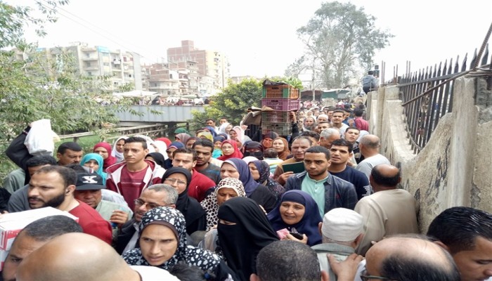 كارثة تهدد أهالي إيتاي البارود بسبب مزلقان السكك الحديدية
