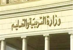 طالبات مدرسة صناعية بالسويس يرقصن على أغنية شعبية داخل حرم المدرسة