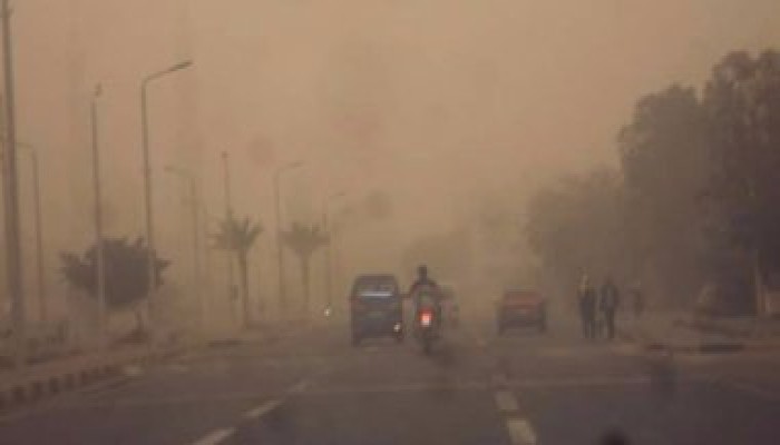 إغلاق طريقى أبو سمبل بسبب العاصفة الترابية