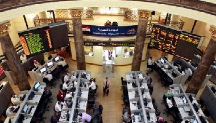 تباين مؤشرات البورصة بختام التعاملات