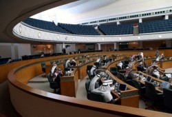 الكويت تفرض رسوما بنظام الشرائح على تحويلات الوافدين