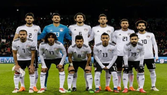 ملامح التشكيل.. كوبر يجري 10 تبديلات أمام اليونان