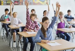 مدرسة بفنلندا تجرب الاستعانة بمعلمين آليين