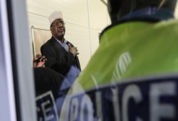 معارض كيني يتحدث عن تخديره وإبعاده للإمارات